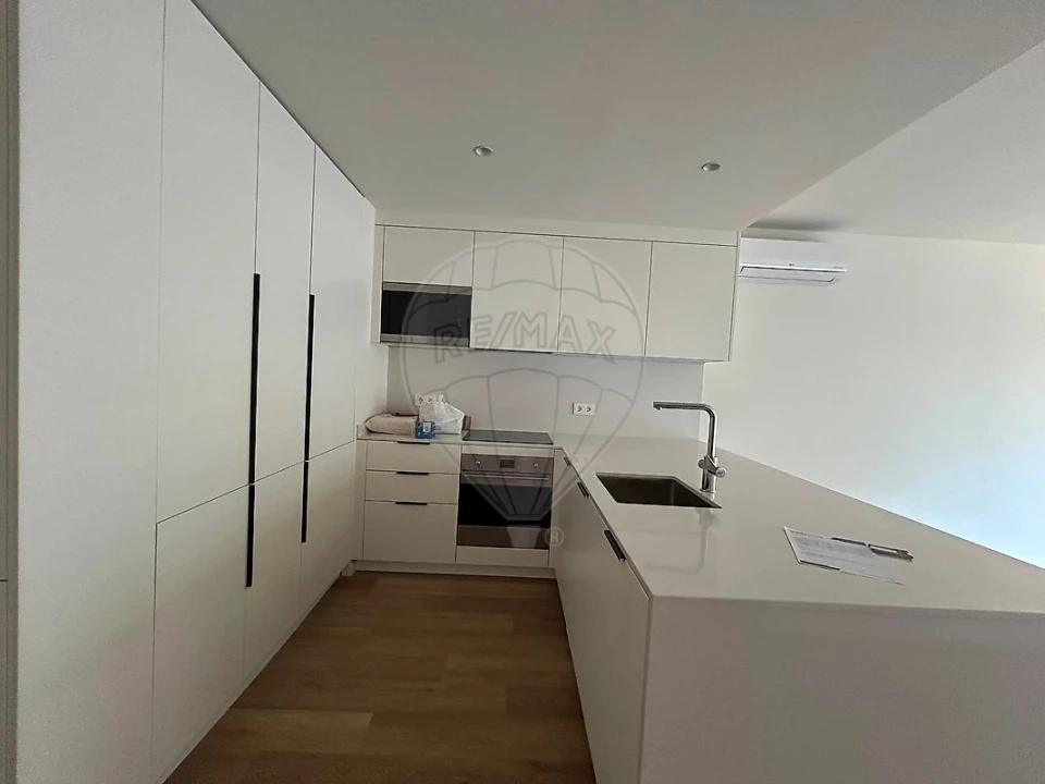 Apartamento T3 para Venda em Algés, Linda-A-Velha e Cruz Quebrada-Dafundo Foto 2