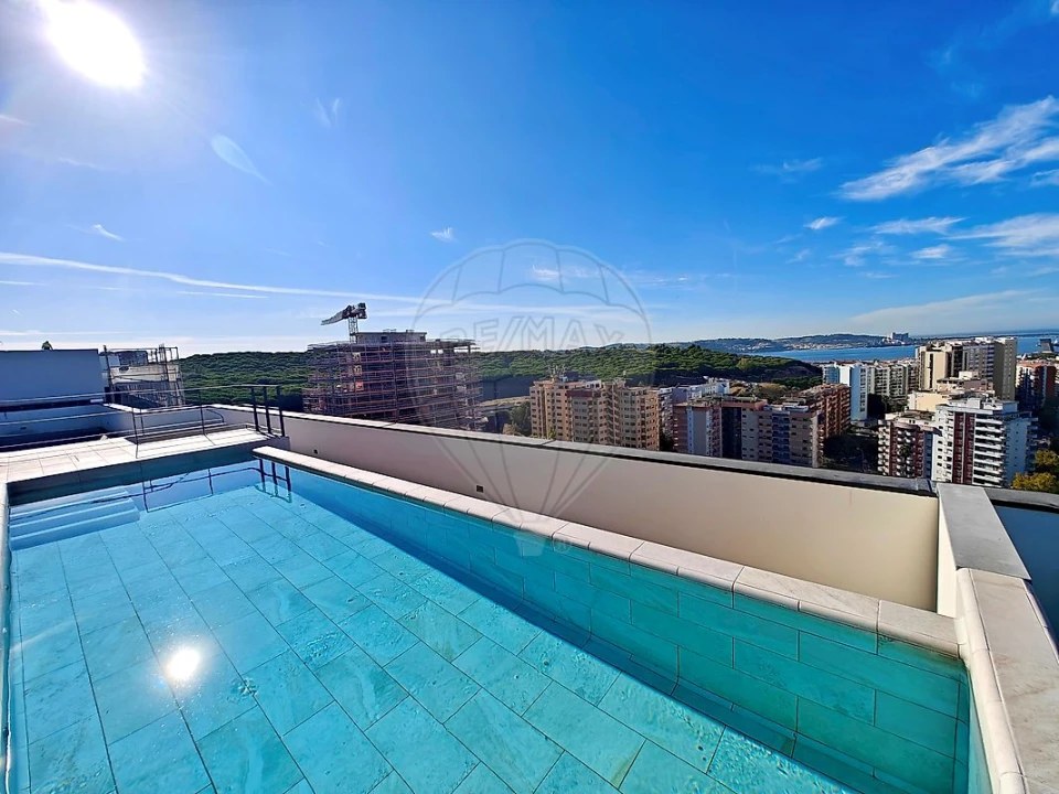 Apartamento T3 para Venda em Algés, Linda-A-Velha e Cruz Quebrada-Dafundo Foto 1