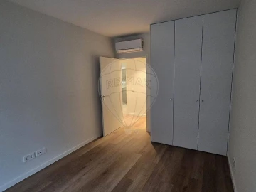 Apartamento T3 para Venda em Algés, Linda-A-Velha e Cruz Quebrada-Dafundo