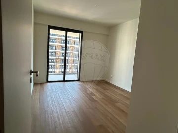 Apartamento T3 para Venda em Algés, Linda-A-Velha e Cruz Quebrada-Dafundo