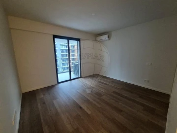 Apartamento T3 para Venda em Algés, Linda-A-Velha e Cruz Quebrada-Dafundo