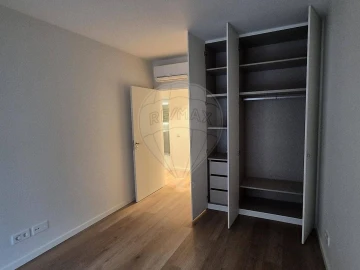 Apartamento T3 para Venda em Algés, Linda-A-Velha e Cruz Quebrada-Dafundo