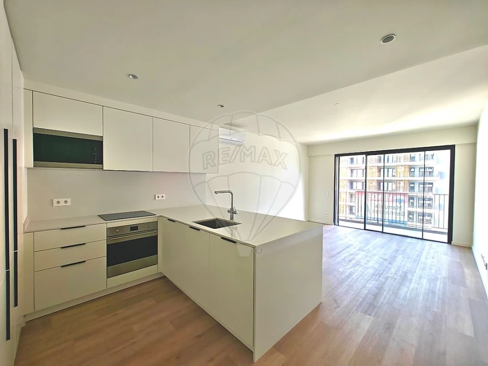Apartamento T3 para Venda em Algés, Linda-A-Velha e Cruz Quebrada-Dafundo Foto 2