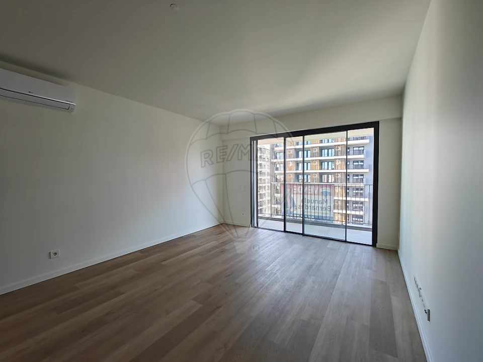 Apartamento T3 para Venda em Algés, Linda-A-Velha e Cruz Quebrada-Dafundo Foto 28