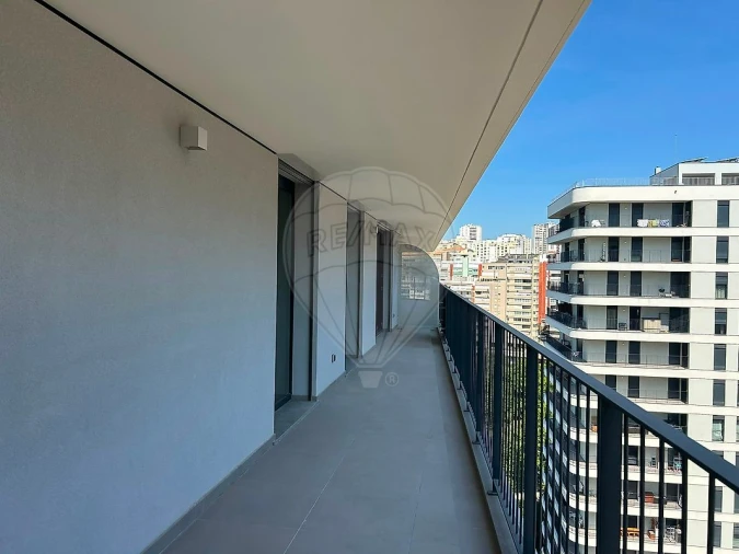 Apartamento T3 para Venda em Algés, Linda-A-Velha e Cruz Quebrada-Dafundo Foto 3