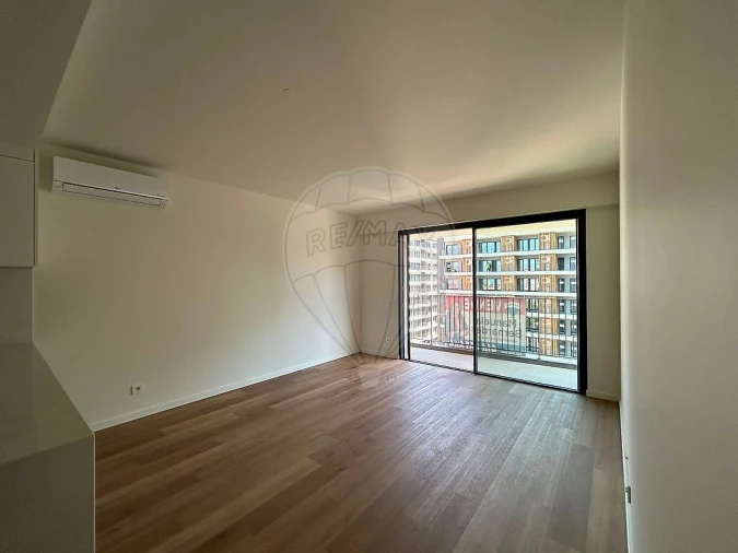 Apartamento T3 para Venda em Algés, Linda-A-Velha e Cruz Quebrada-Dafundo Foto 6