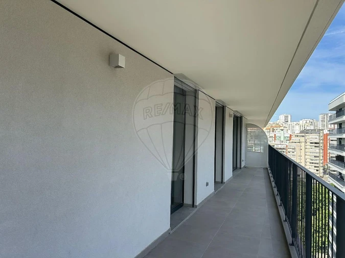 Apartamento T3 para Venda em Algés, Linda-A-Velha e Cruz Quebrada-Dafundo Foto 3