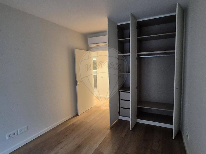Apartamento T3 para Venda em Algés, Linda-A-Velha e Cruz Quebrada-Dafundo Foto 14
