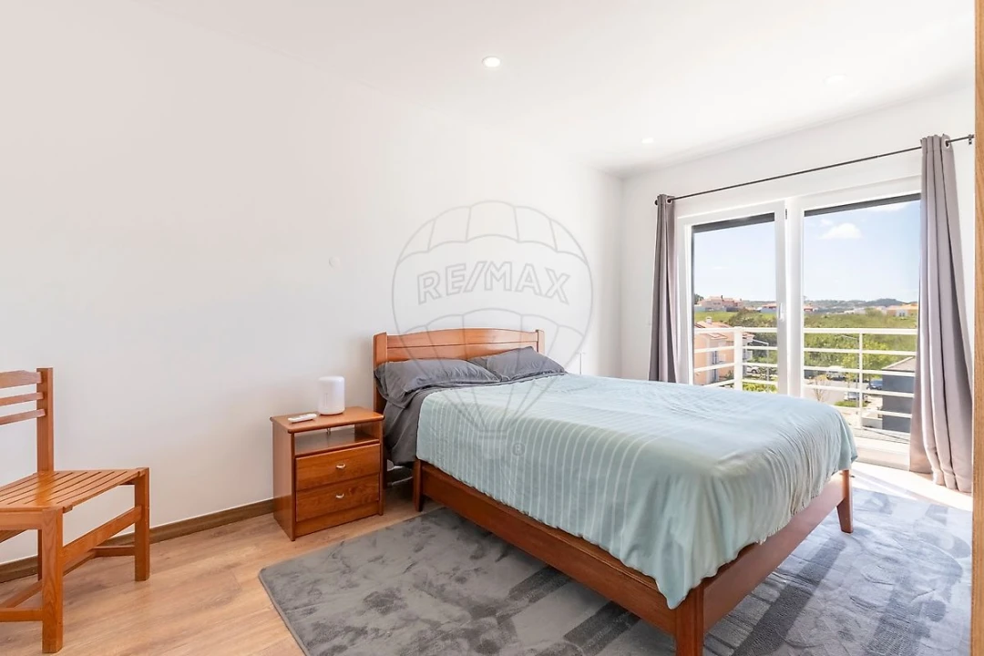Apartamento T3 para Venda em Lourinhã e Atalaia Foto 9