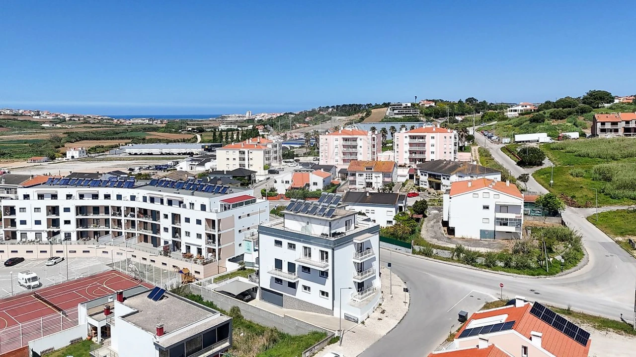 Apartamento T3 para Venda em Lourinhã e Atalaia Foto 29