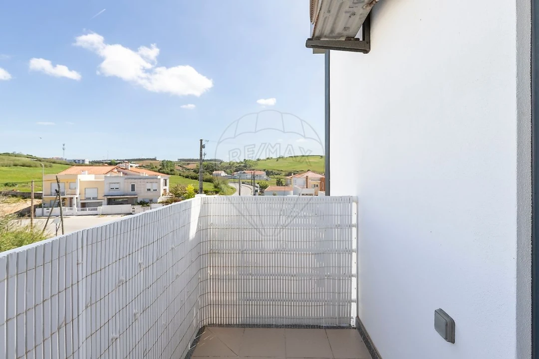 Apartamento T3 para Venda em Lourinhã e Atalaia Foto 10