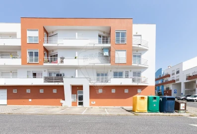 Apartamento T2 para Venda em Santa Maria, São Pedro e Matacães