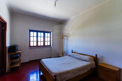 Moradia T7 para Venda em Baixa da Banheira e Vale da Amoreira