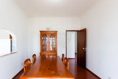Moradia T7 para Venda em Baixa da Banheira e Vale da Amoreira