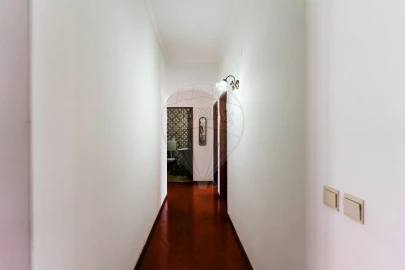 Moradia T7 para Venda em Baixa da Banheira e Vale da Amoreira