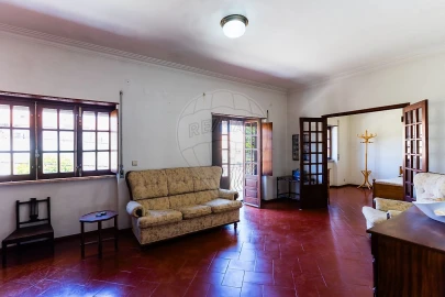 Moradia T7 para Venda em Baixa da Banheira e Vale da Amoreira