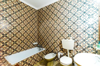 Moradia T7 para Venda em Baixa da Banheira e Vale da Amoreira