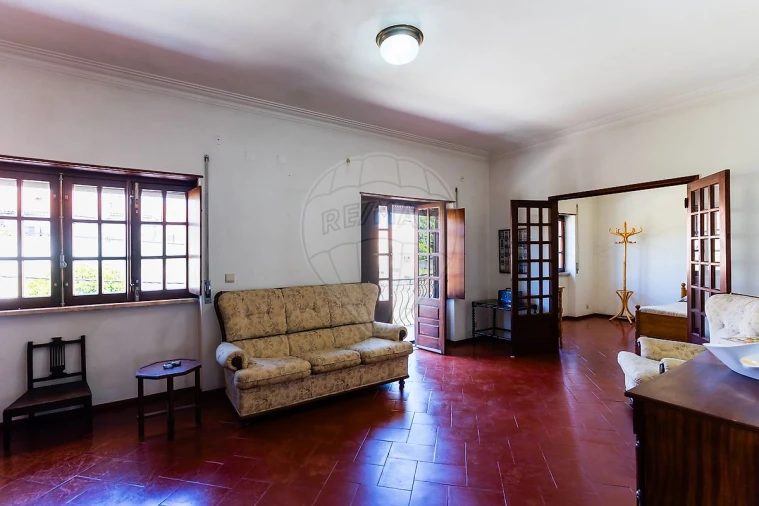 Moradia T7 para Venda em Baixa da Banheira e Vale da Amoreira Foto 13