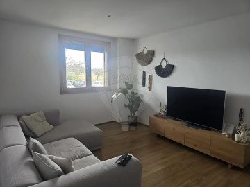 Apartamento T3 para Arrendamento em Loures
