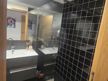 Apartamento T3 para Arrendamento em Loures