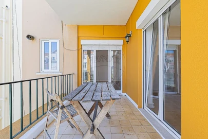 Apartamento T4 para Arrendamento em Alvalade