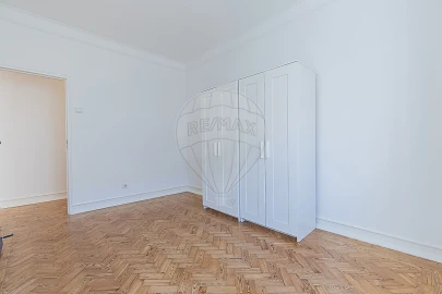Apartamento T4 para Arrendamento em Alvalade