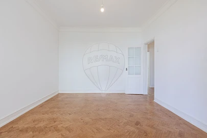 Apartamento T4 para Arrendamento em Alvalade