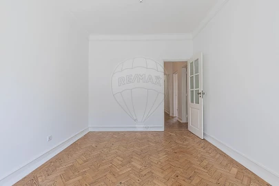 Apartamento T4 para Arrendamento em Alvalade