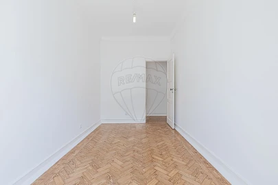 Apartamento T4 para Arrendamento em Alvalade