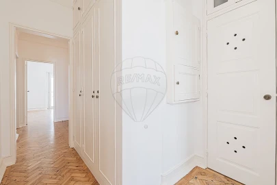 Apartamento T4 para Arrendamento em Alvalade