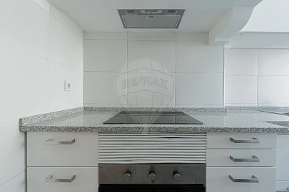 Apartamento T4 para Arrendamento em Alvalade
