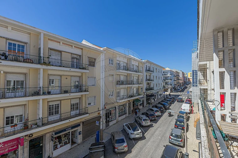 Apartamento T4 para Arrendamento em Alvalade Foto 3