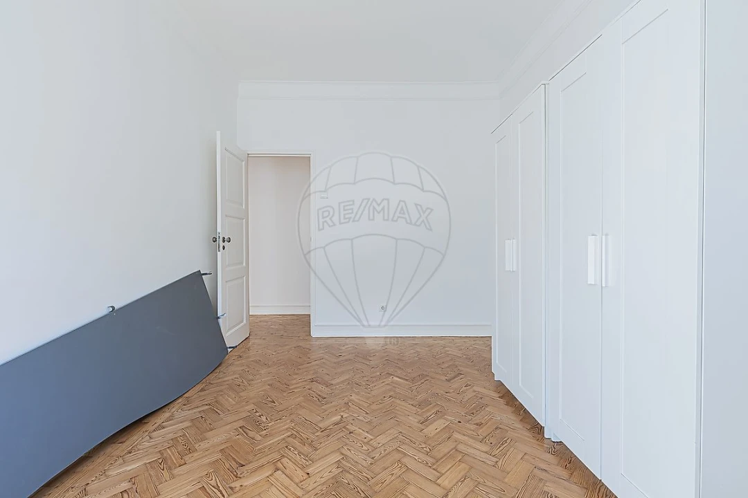 Apartamento T4 para Arrendamento em Alvalade Foto 27