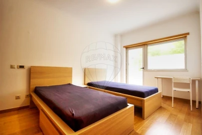 Apartamento T4 para Venda em Parque das Nações
