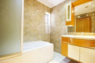 Apartamento T4 para Venda em Parque das Nações