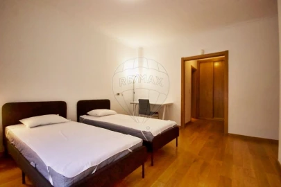 Apartamento T4 para Venda em Parque das Nações