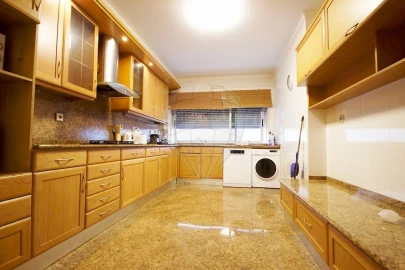 Apartamento T4 para Venda em Parque das Nações