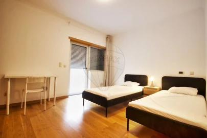 Apartamento T4 para Venda em Parque das Nações