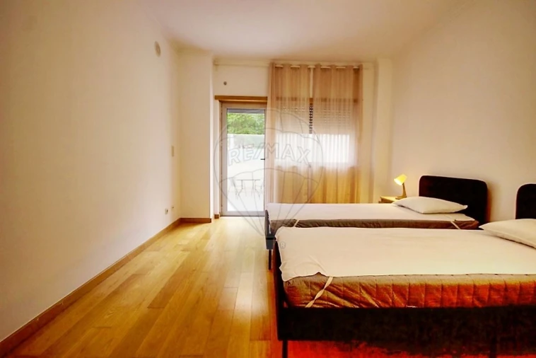 Apartamento T4 para Venda em Parque das Nações Foto 28