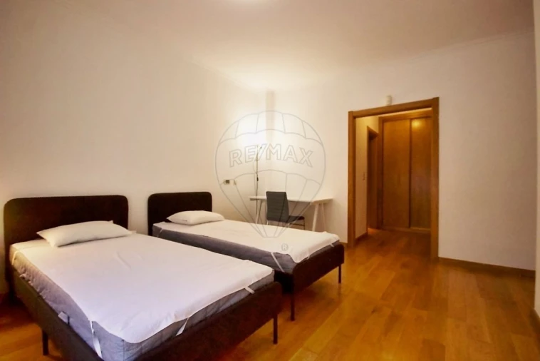 Apartamento T4 para Venda em Parque das Nações Foto 30