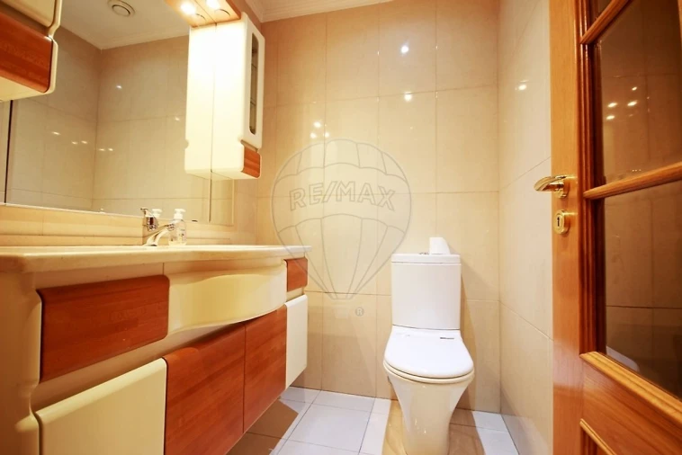 Apartamento T4 para Venda em Parque das Nações Foto 3