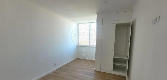 Apartamento T1 para Venda em Águas Livres