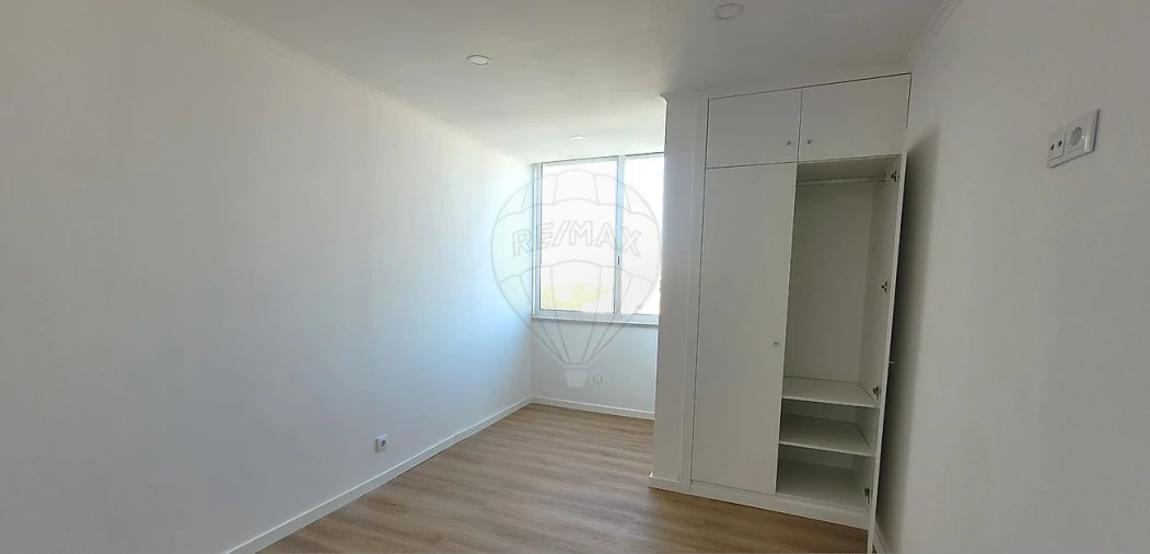 Apartamento T1 para Venda em Águas Livres Foto 11