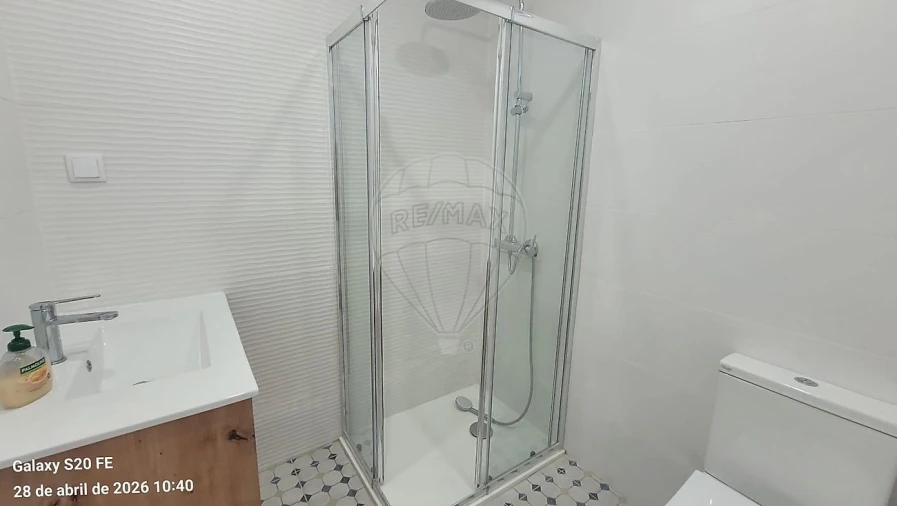 Apartamento T1 para Venda em Águas Livres Foto 6
