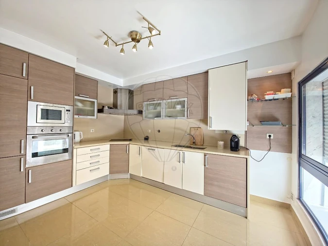 Apartamento T1 para Venda em Vila Franca de Xira Foto 13
