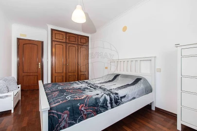 Apartamento T2 para Venda em Carregado e Cadafais