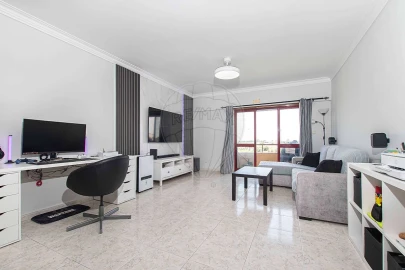 Apartamento T2 para Venda em Carregado e Cadafais