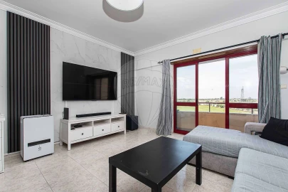 Apartamento T2 para Venda em Carregado e Cadafais