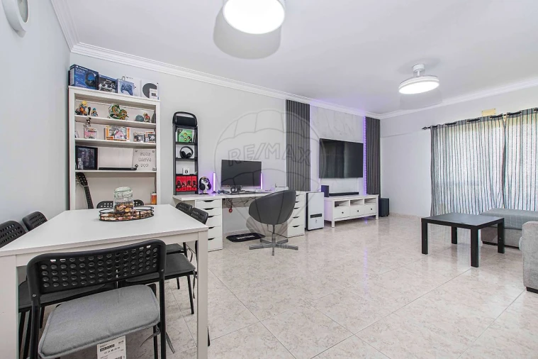 Apartamento T2 para Venda em Carregado e Cadafais Foto 4