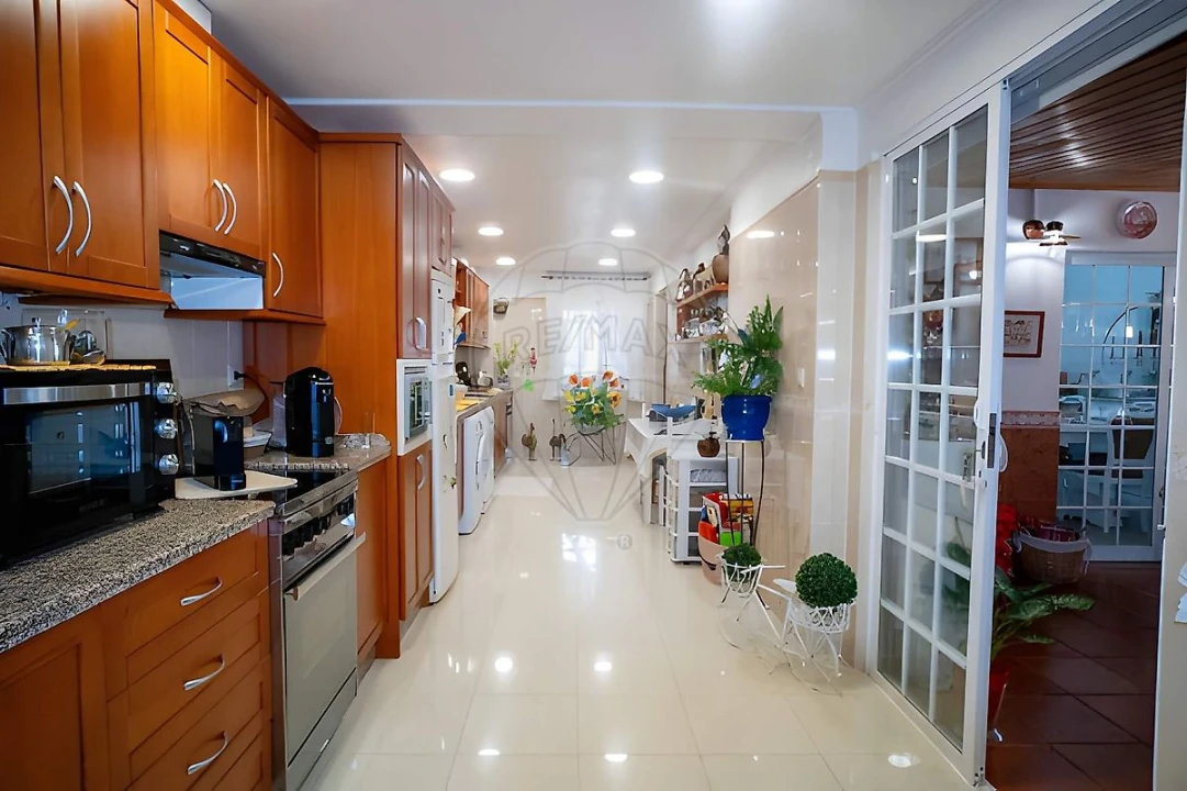 Moradia T3 para Venda em Carnaxide e Queijas Foto 31